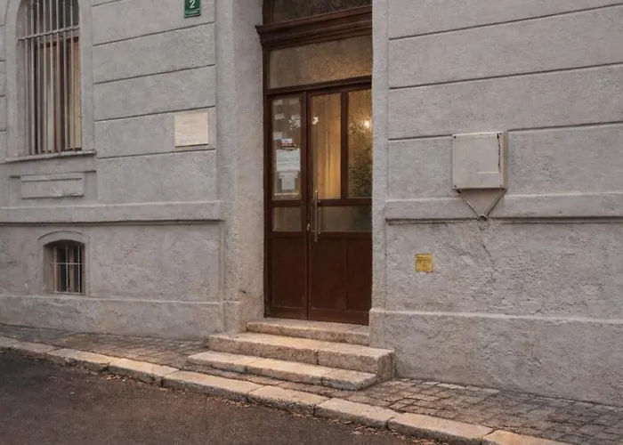 Apartment Stylish - Steps To Old Town And Sebilj *